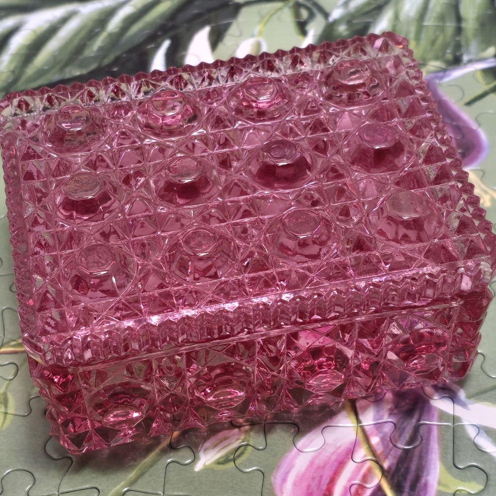 RARE Pink Vintage Glass Cigarette / Trinket Box - STUNNING!
